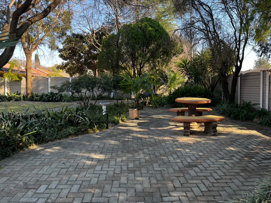 4 Bedroom Property for Sale in Flimieda North West